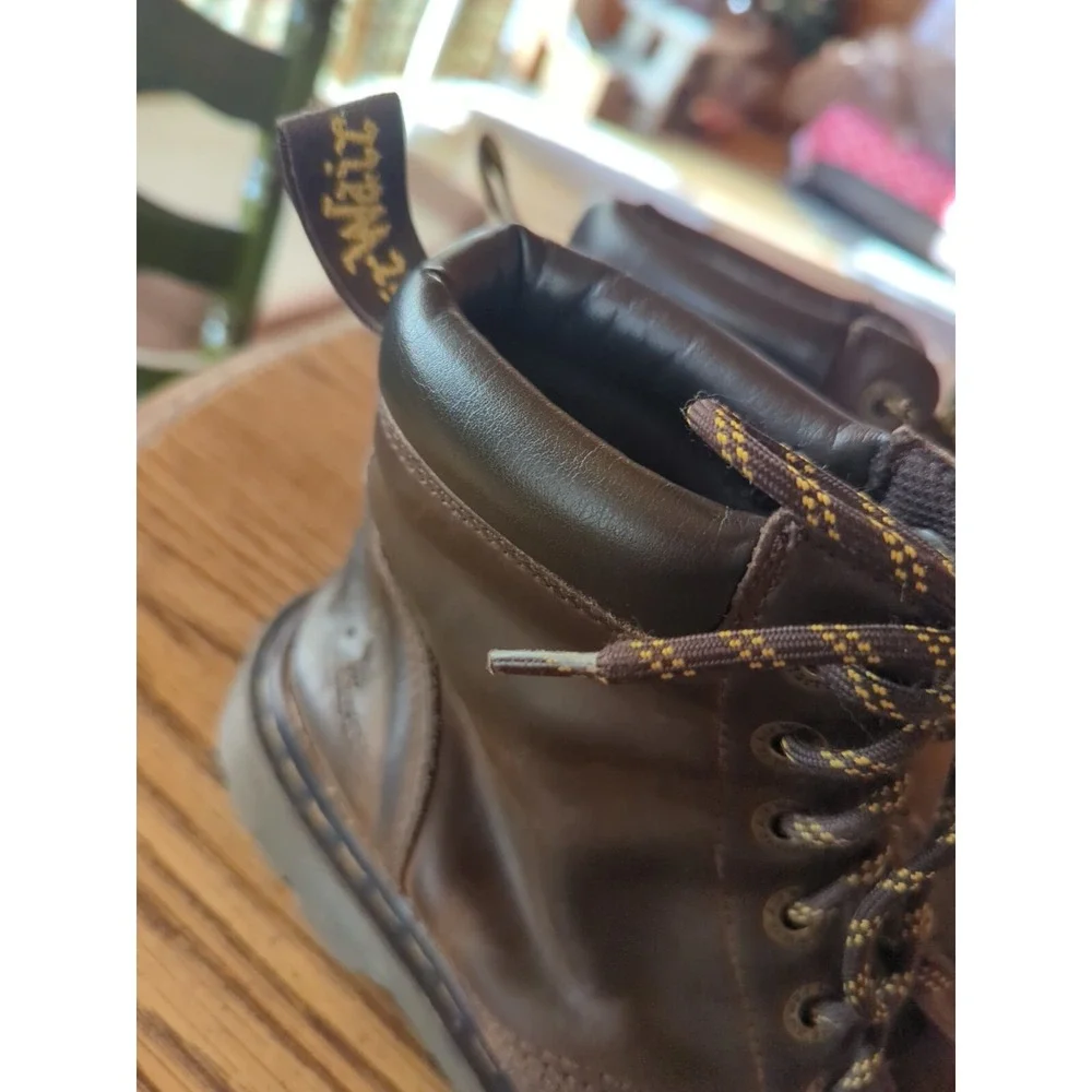 Men's Doc Dr. Martens Distressed Leather Brown Ankle Work Play‎ Boots Size 9